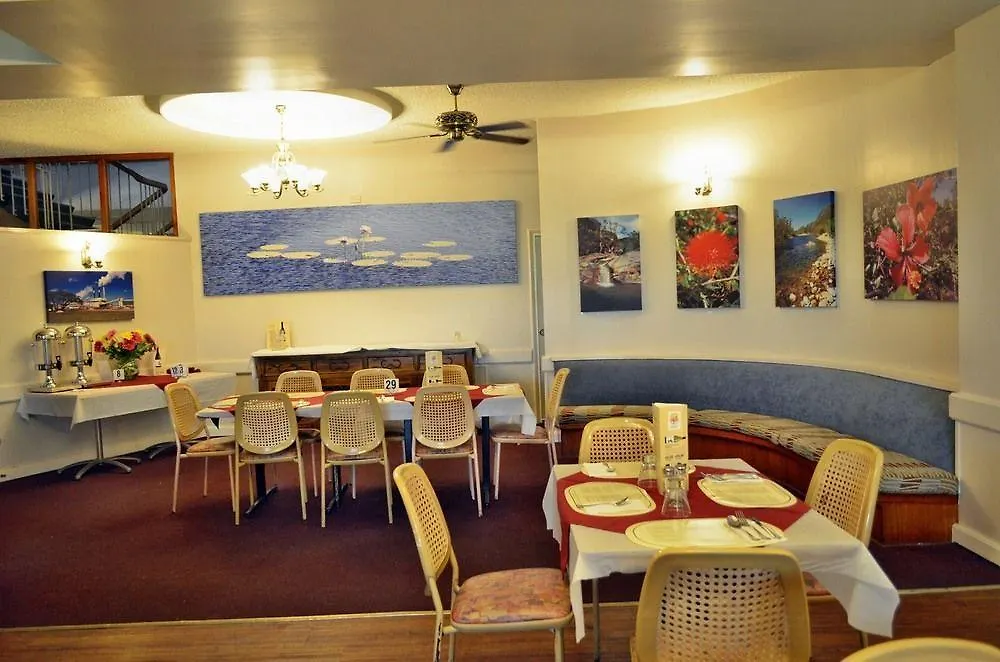 Lees Hotel Ingham 3*,  Australia