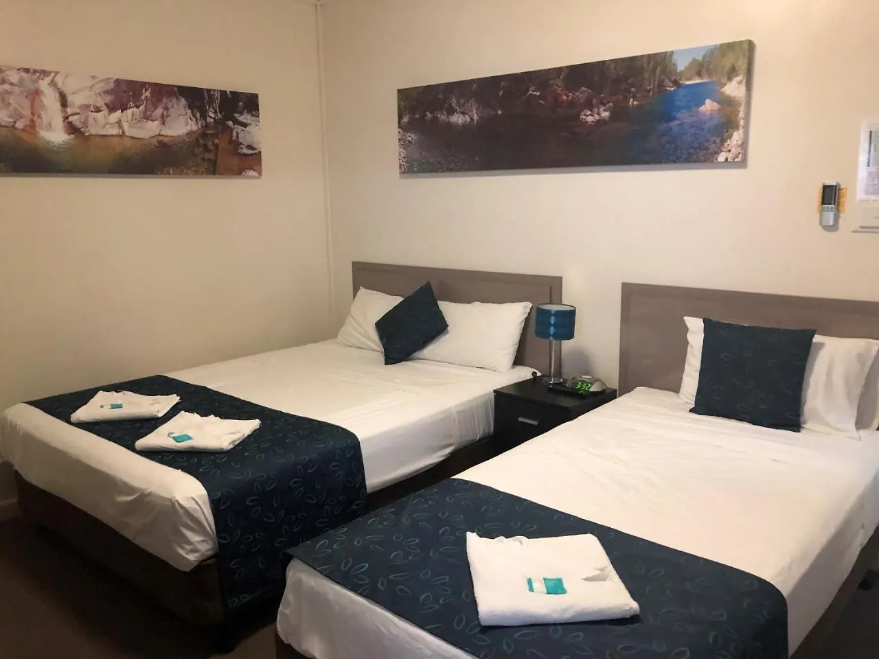 אינגהם Lees Hotel 3*,